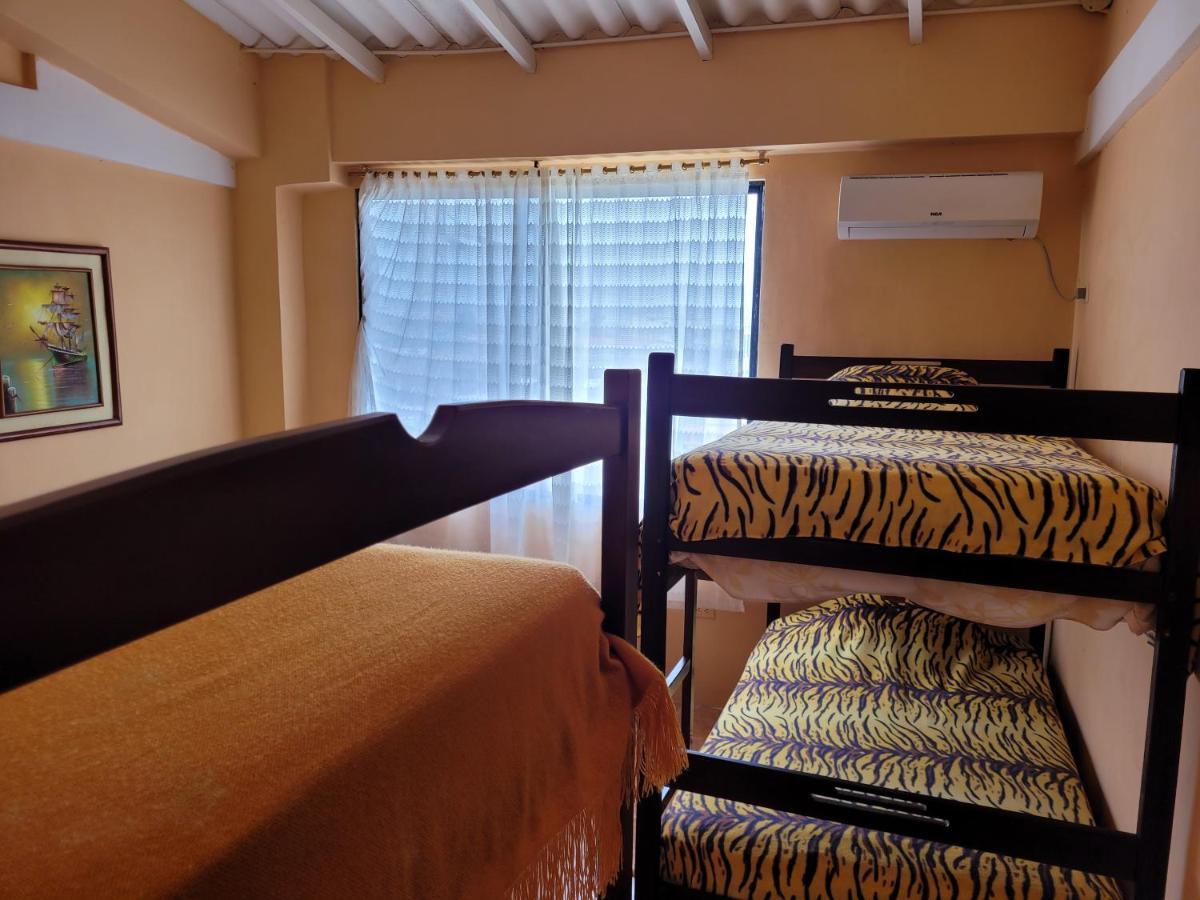 Hostal Haziel Salinas  Eksteriør billede